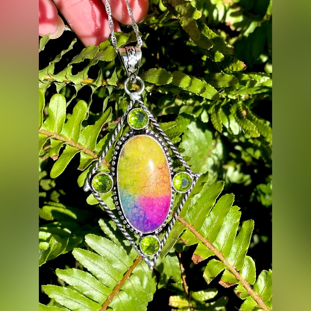 😵 Rainbow Solar Quartz August Peridot Birthstone tie dye colorful hippie stone